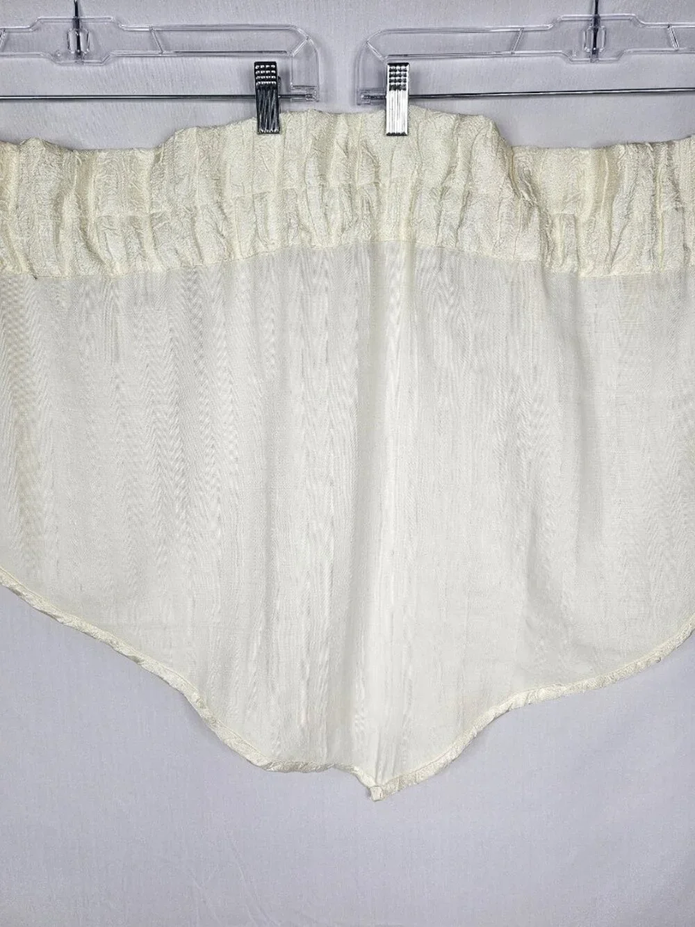 Croscill | Set of 5 Ivory Scalloped Window Valances | 38.5